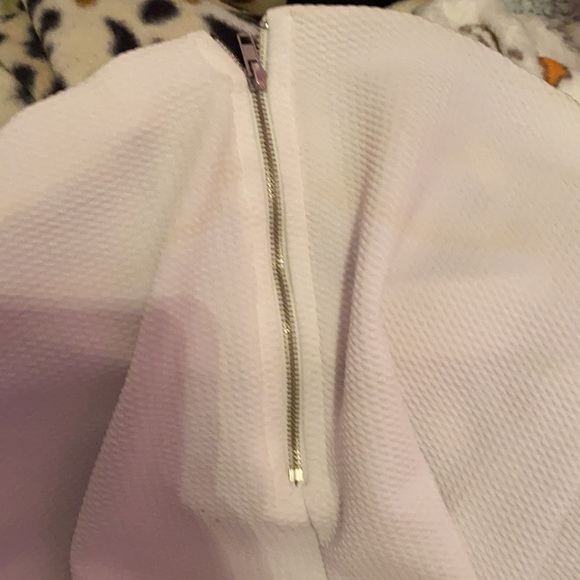 A’gaci white skirt with zipper on back - Picture 4 of 4